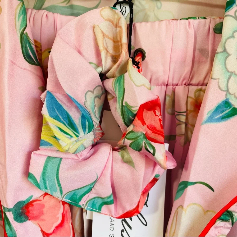 REVOLVE Plush Apparel‎ Pink Multi Floral Print Silky Pajama Set